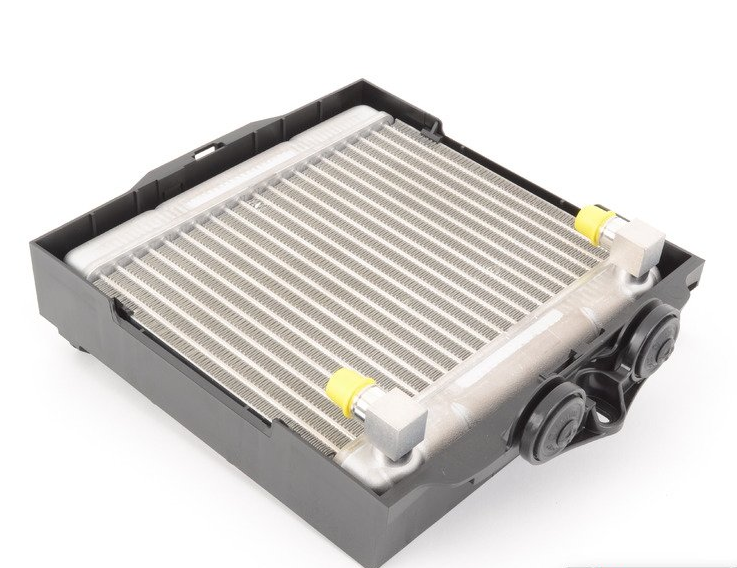 17217572542 Engine Oil Cooler Assembly for BMW 7 Series F01-F02 2008-2015 N63