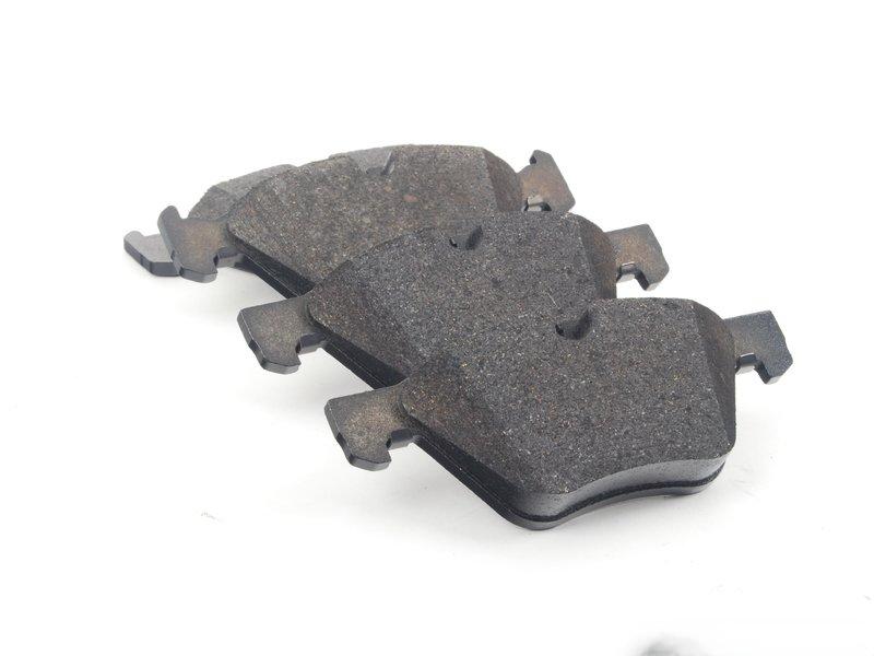 34116763617 Bremsbelagsatz Vorderachse mit integriertem Verschlei?kontakt for BMW 5 Series E60 2003-2010 N52